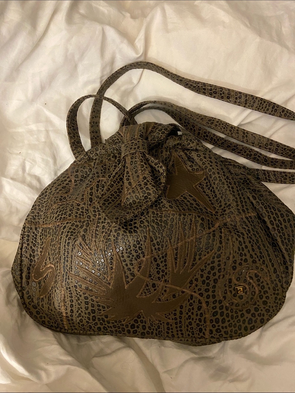 Vintage NAS Womens Drawstring Crossbody Bag